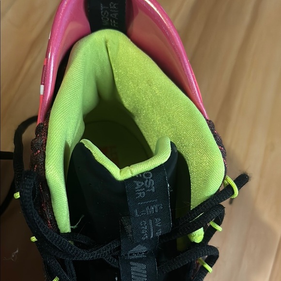 Nike Brown and Pink Sneakers with Breathable Design. LeBron 17 - Picture 3 of 8